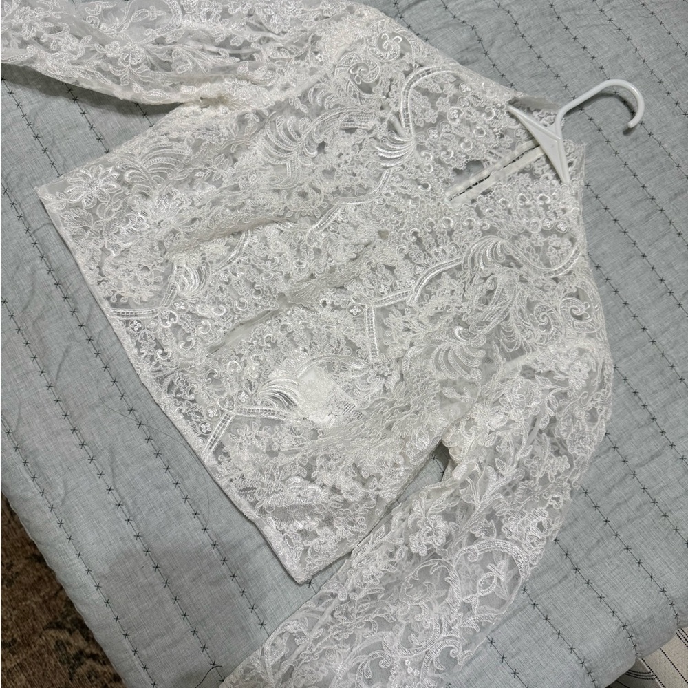 Pronovias Ivory Lace Jacket